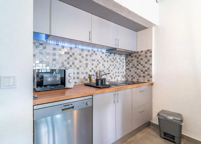 Magna - Apt- 206 By Hellovacations